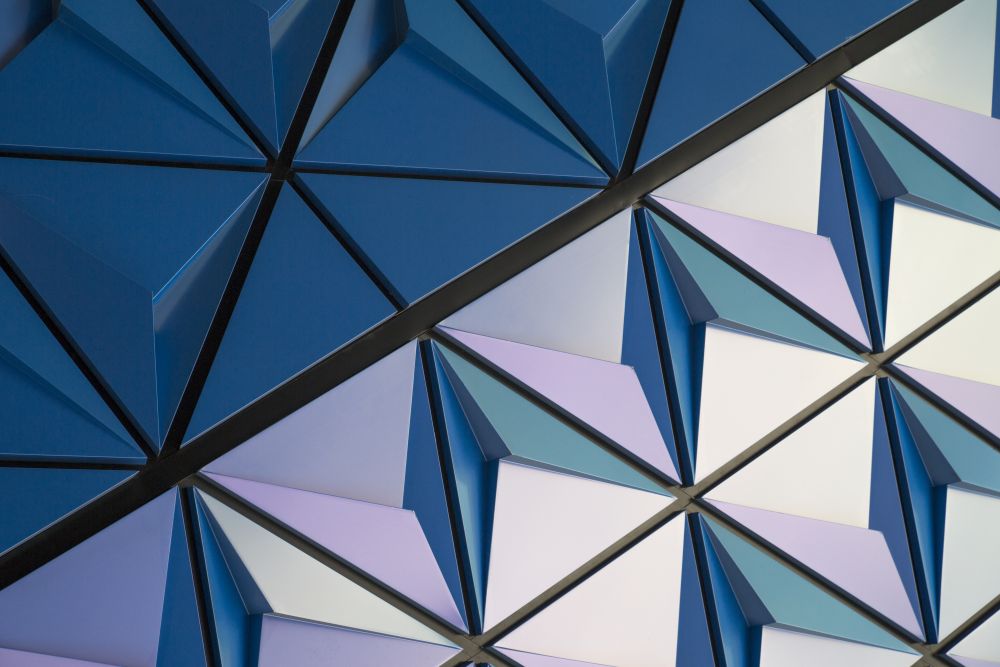 Kinetic Walls and the Perception of Architectural Scale